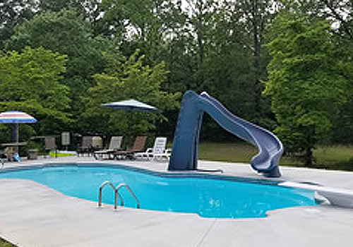 satisfied fiberglass swimming pool owner sharing their review
