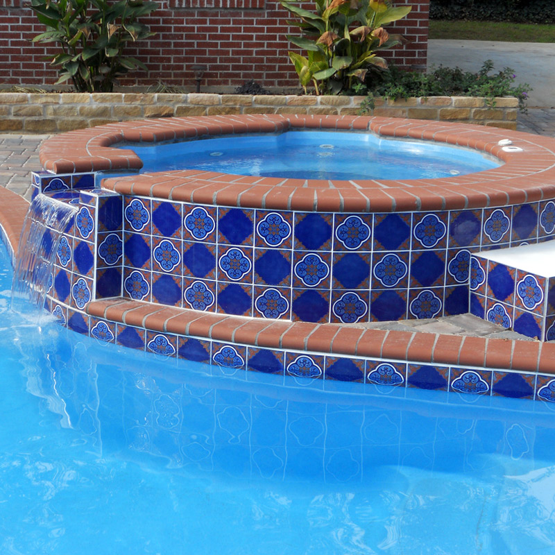 6 ft Round Spillover Spa