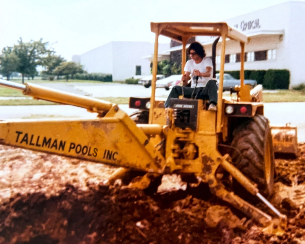 Tallman Pools the original fiberglass pool company