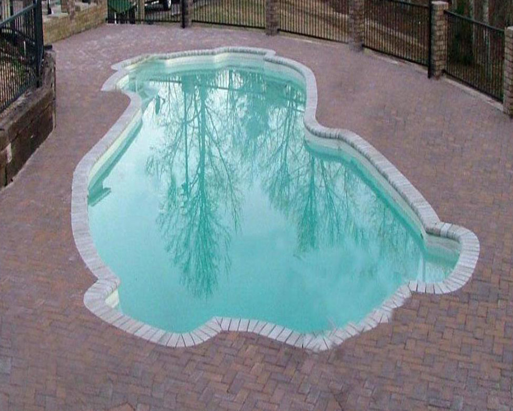 Lexington KY fiberglass pool installation