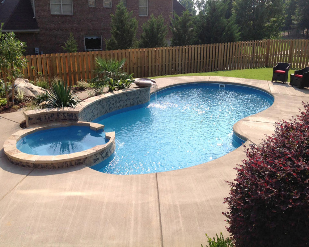 Mobile Alabama fiberglass pool installation
